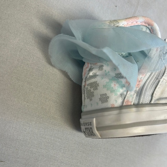 Converse White and Blue Classic High top Sneakers - Picture 4 of 7